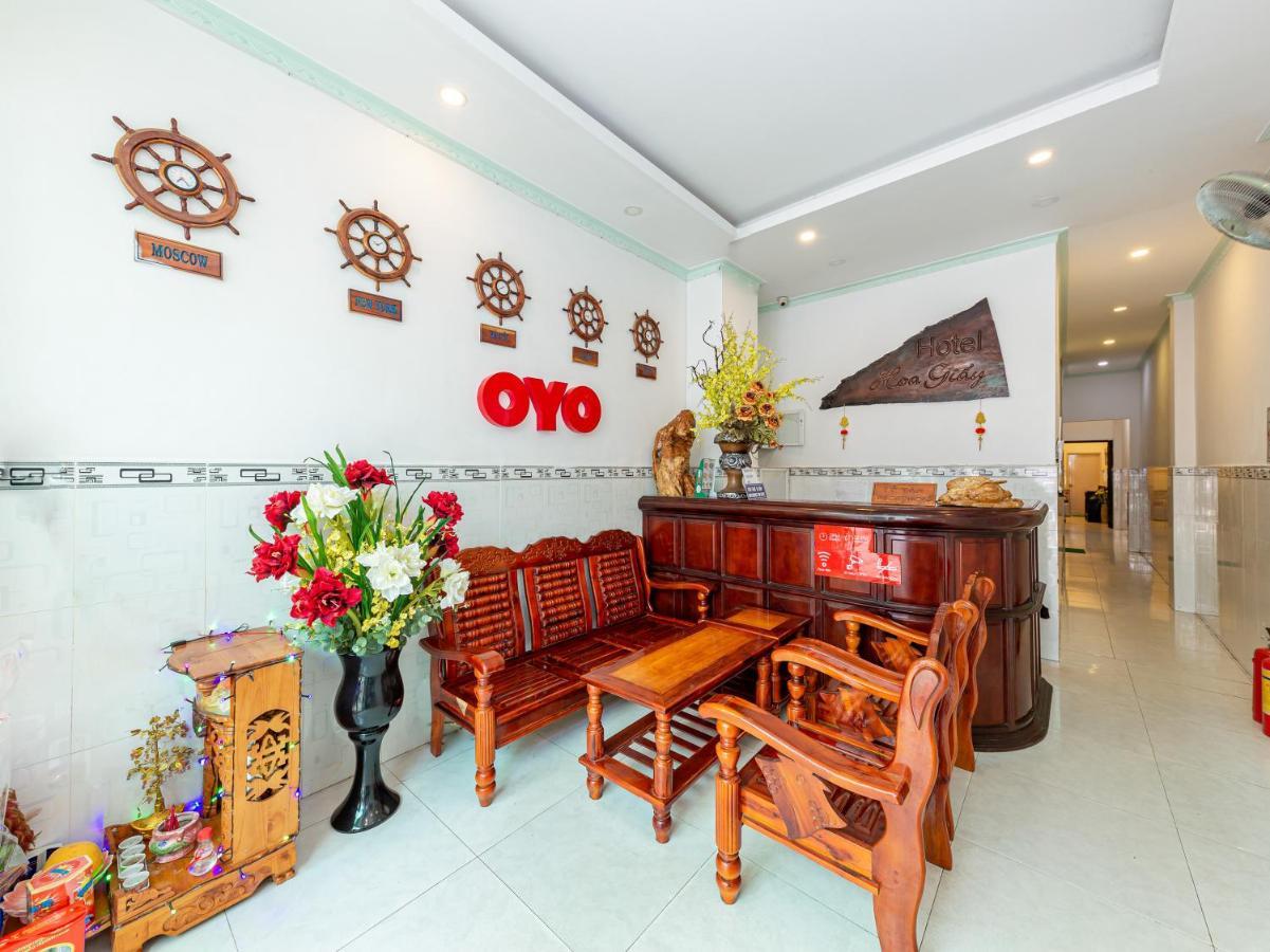 Oyo 828 Hoa Giay Hotel Nha Trang Exterior photo